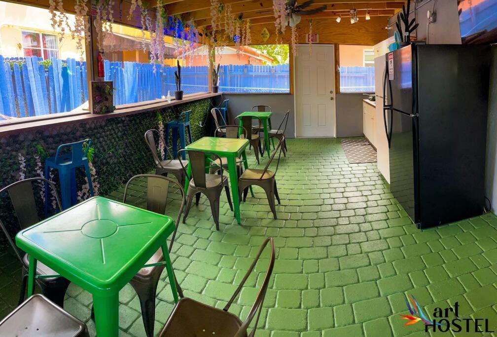 Pensión Summer Gardens Wynwood Concept *